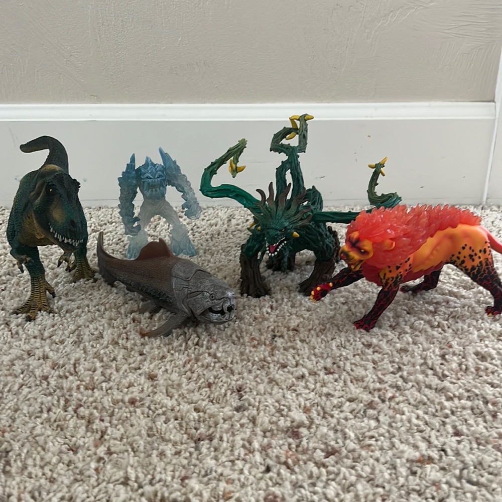 Schleich Bundle (T-Rex, Frost Monster, Fire Lion, Jungle Creature, Dunkleosteus)